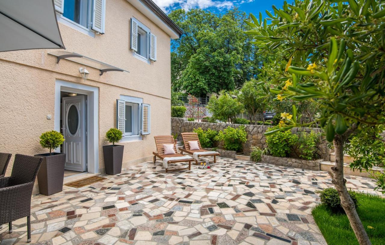 Holiday House Serenity Malinska Bagian luar foto