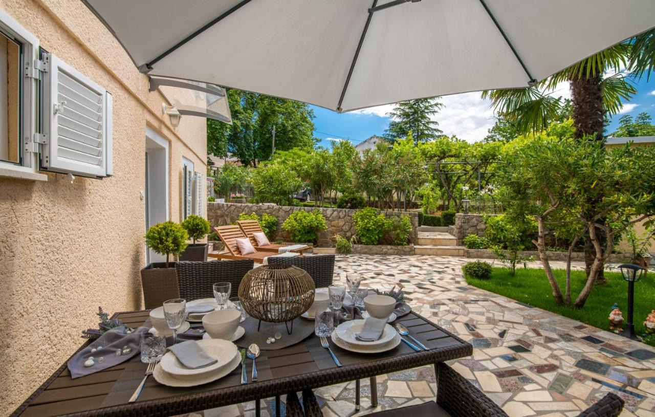 Holiday House Serenity Malinska Bagian luar foto