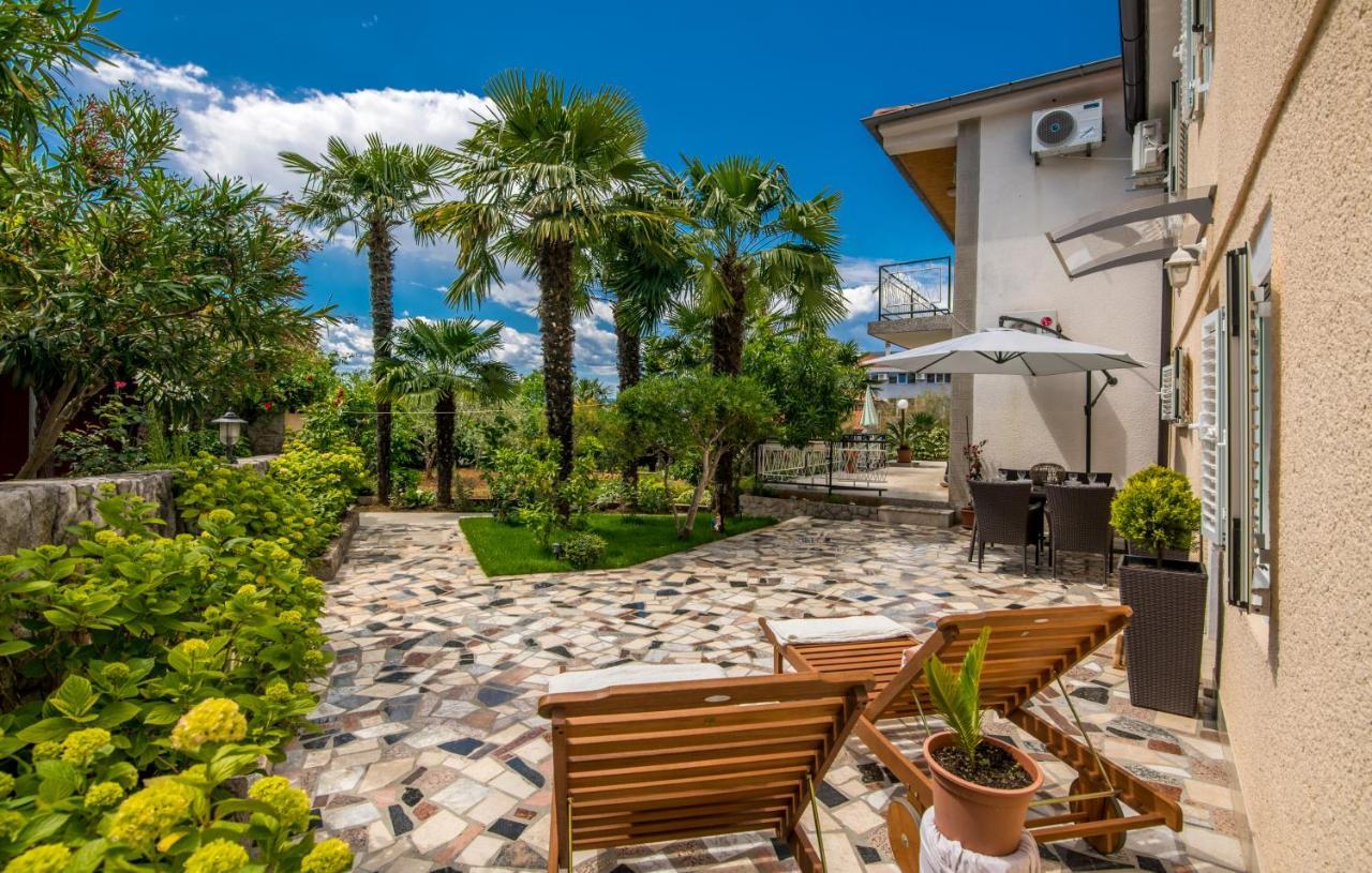 Holiday House Serenity Malinska Bagian luar foto