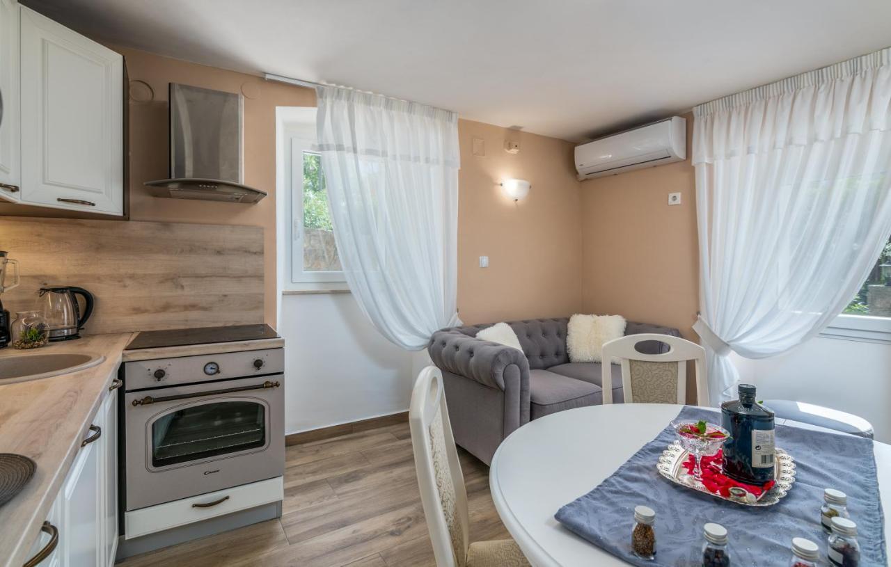 Holiday House Serenity Malinska Bagian luar foto