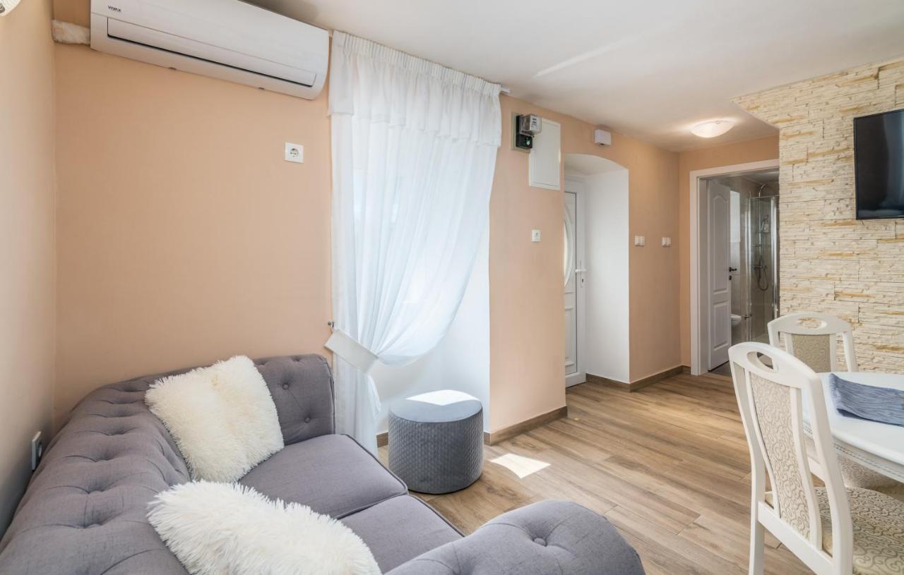 Holiday House Serenity Malinska Bagian luar foto