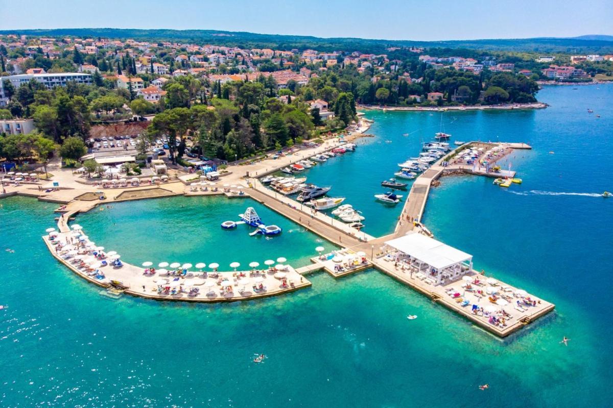 Holiday House Serenity Malinska Bagian luar foto